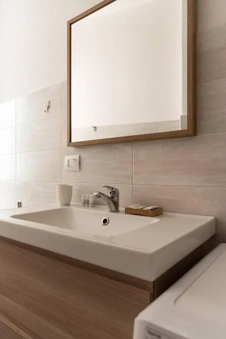 Youhosty - Lodi Quater Milan 0*,  Italy